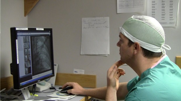 Aaron Goodwin studies an image at Athens Regional Medical Center