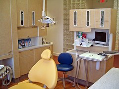 dentist-521444__180