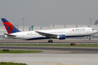 Delta_Air_Lines_Boeing_767-300ER_N183DN_PEK_2011-6-5